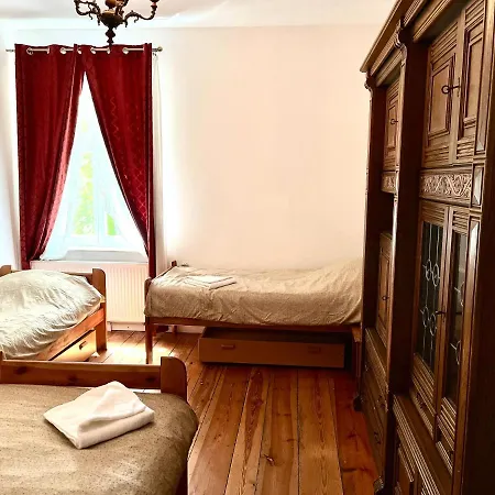 Agroturystyka Palac Camping فندق Wałcz